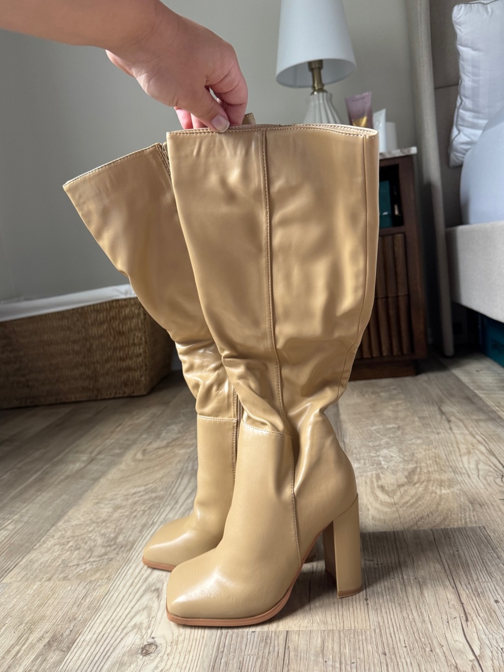 Women's Tan Knee-High Block Heel Boots